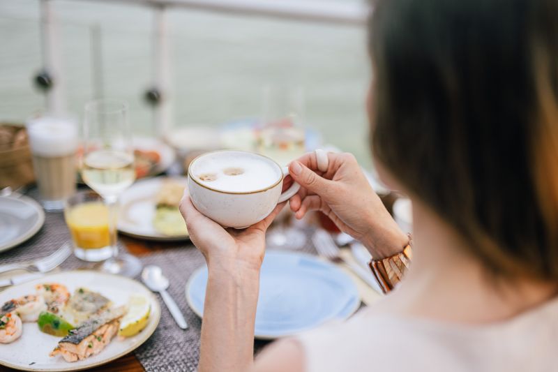 Müsli- und Obstecke auf dem Brunchbuffet
