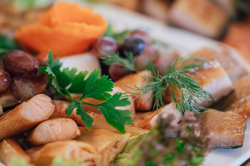 Fischvariationen auf dem Brunchbuffet