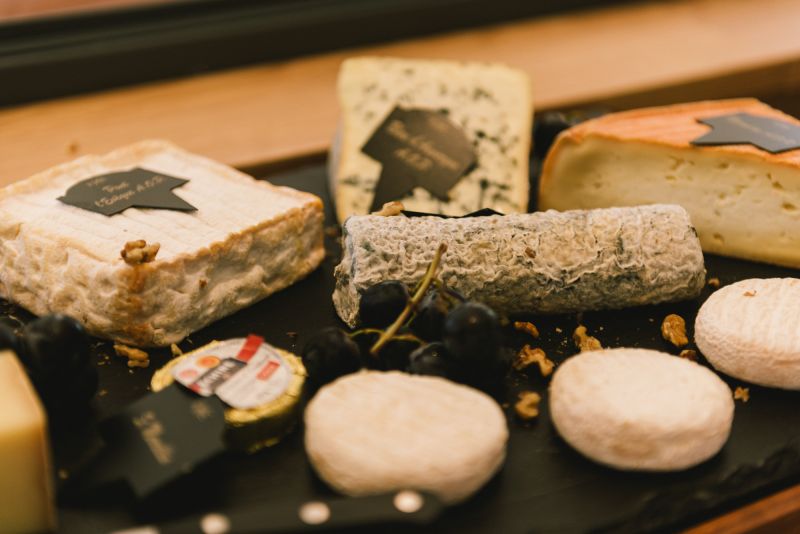 Käseteller mit verschiedenen Sorten