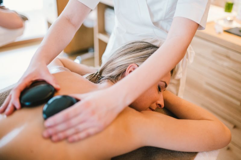 Hot-Stone-Massage